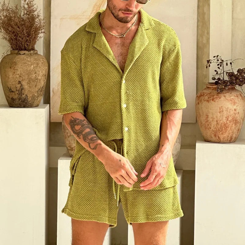 Set Hampton™ with Resort Shirt and Relaxed Textured Shorts / A refined casual set for travel and weekends