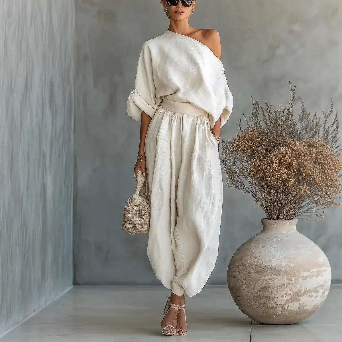 Linnea™ Set with One-Shoulder Top and High-Waisted Pants with Cuffed Hem
