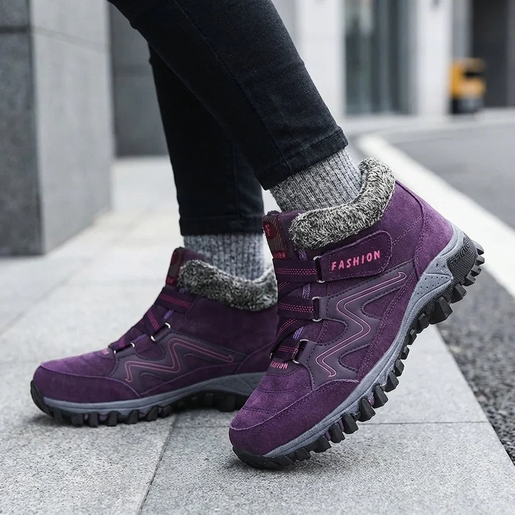 Unisex UrbanFrost™ Boots with Padded Lining and Treaded Sole