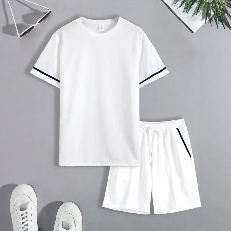 Nexor™ Set with Contrasting Details and a Casual, Sporty Style