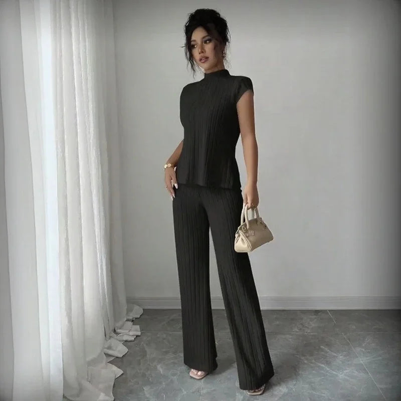 Selmira™ Ribbed Set with Minimalist Elegance