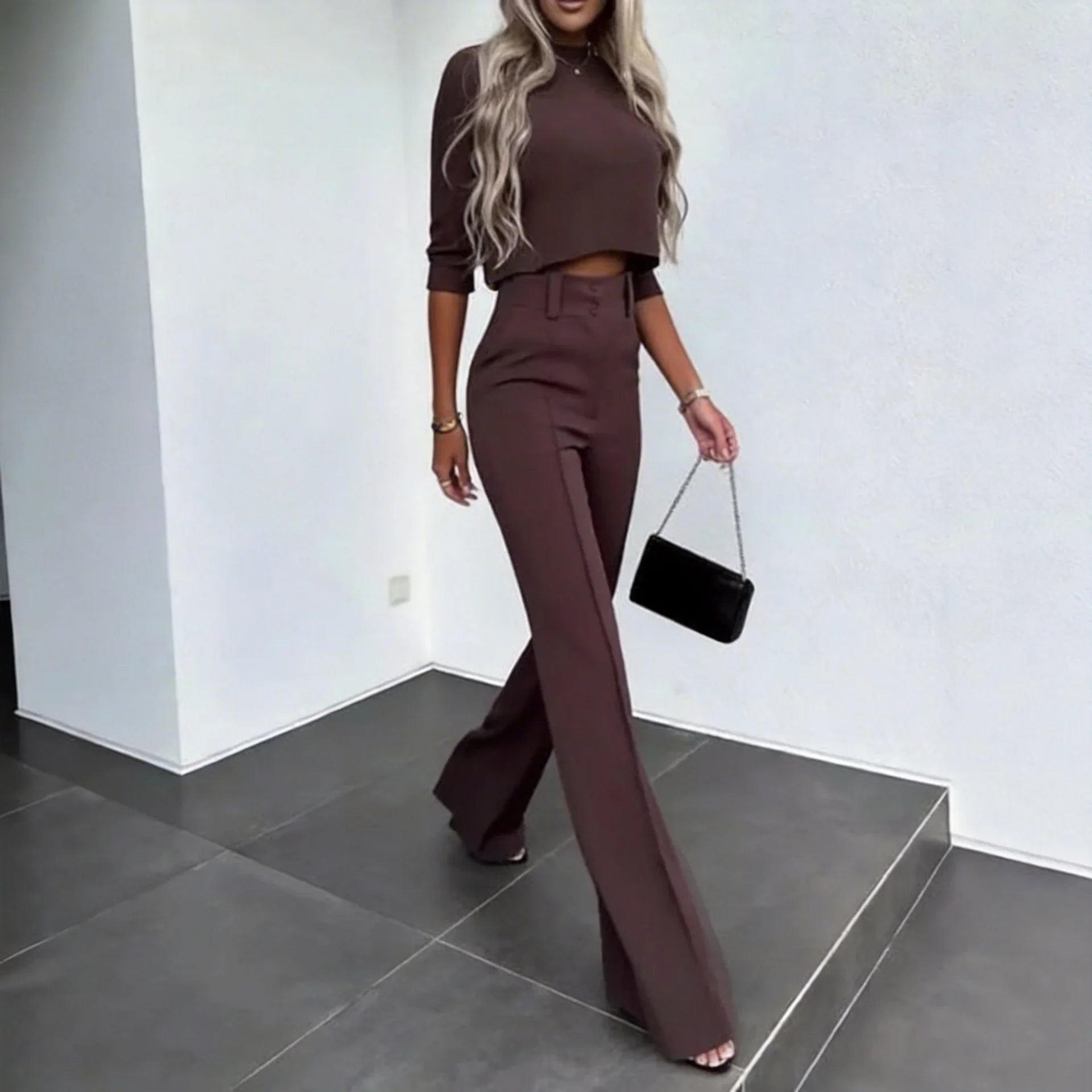 Nina™ Set with High-Neck Cropped Top
