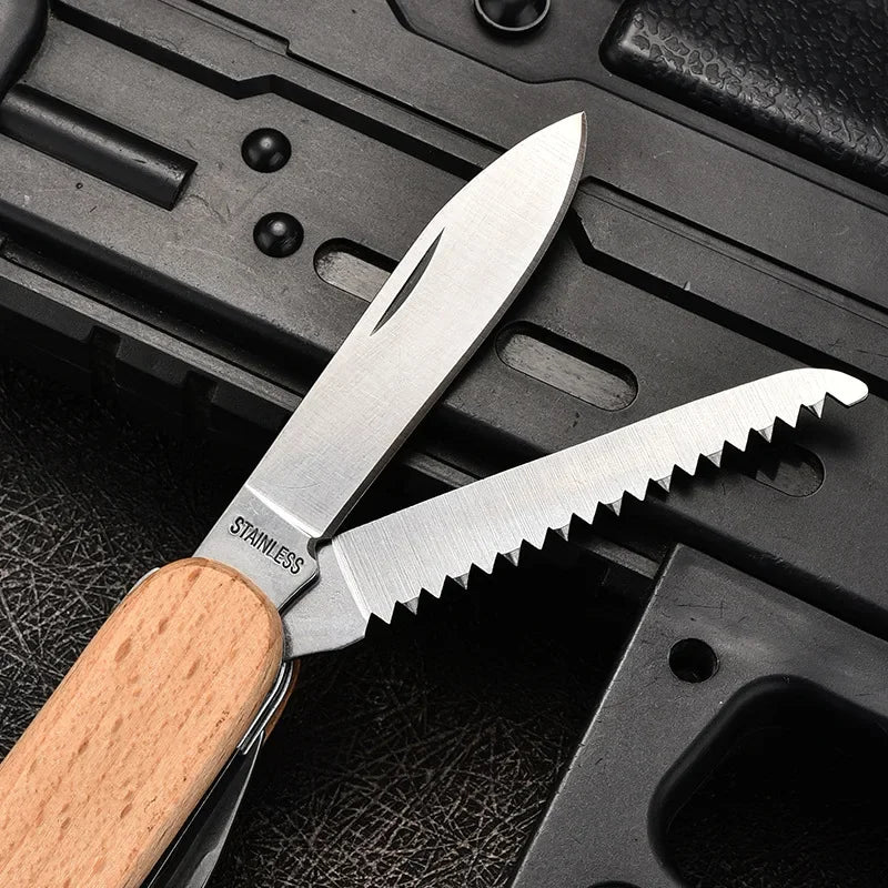Swiss Army Knife with Handcrafted Finish in Natural Wood / Compact, Resistant and Multifunctional