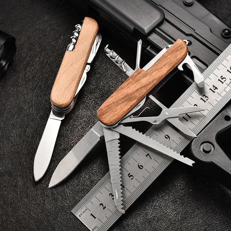 Swiss Army Knife with Handcrafted Finish in Natural Wood / Compact, Resistant and Multifunctional