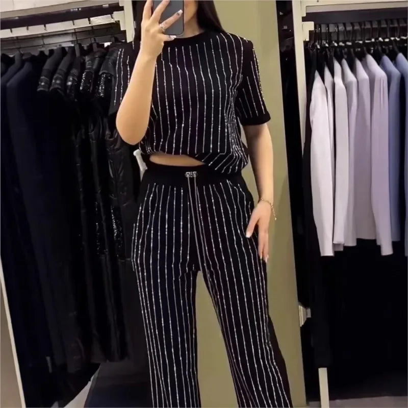 Night Line™ Set with Shiny Vertical Stripes, Slightly Cropped Blouse, and Wide-Leg Pants / The Confidence of a Strong, Feminine, and Irresistible Look!