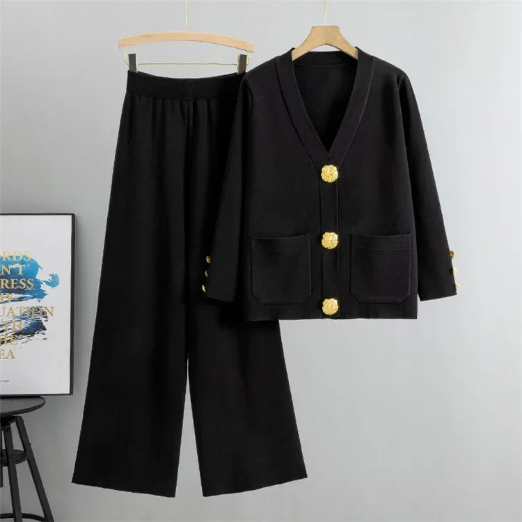 Altesse™ Set With Gold Buttons and Wide-Leg Pants