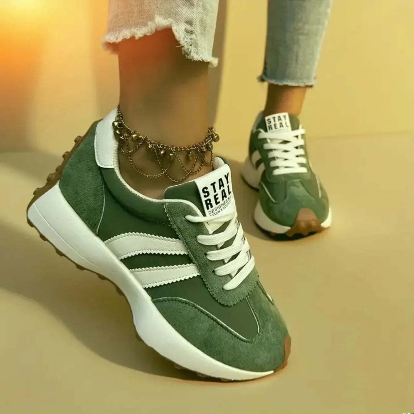 Revora™ Sneakers with Retro Design and All-Day Comfort