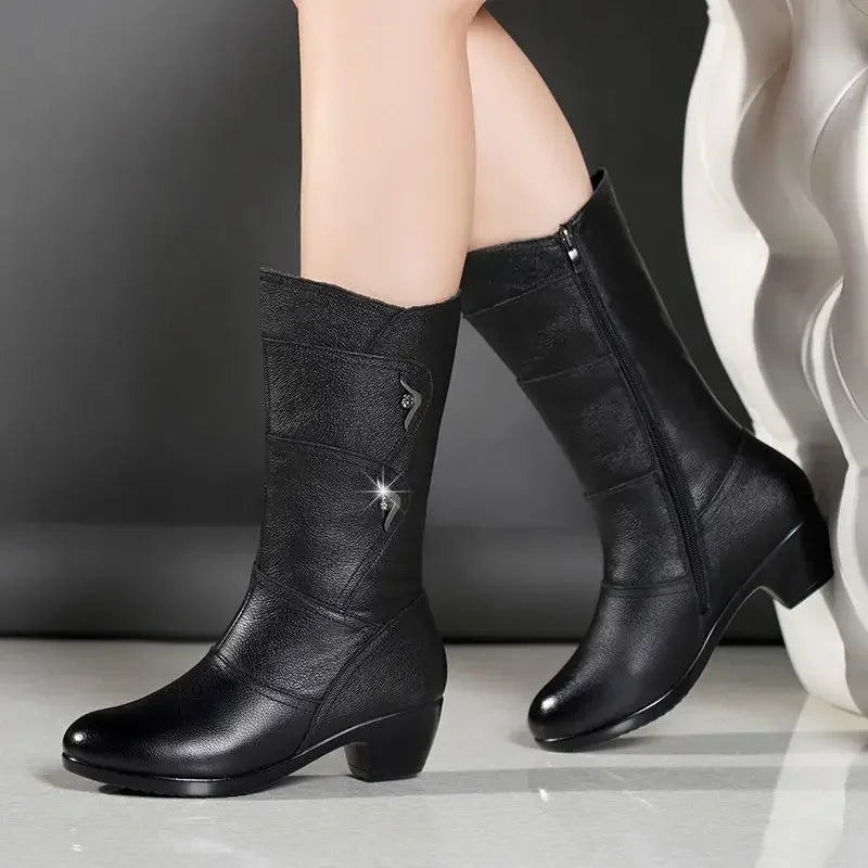LuxeHaven™ Boot with Thermal Lining and Side Zipper / For Women Who Suffer from the Cold but Won't Compromise on Style!