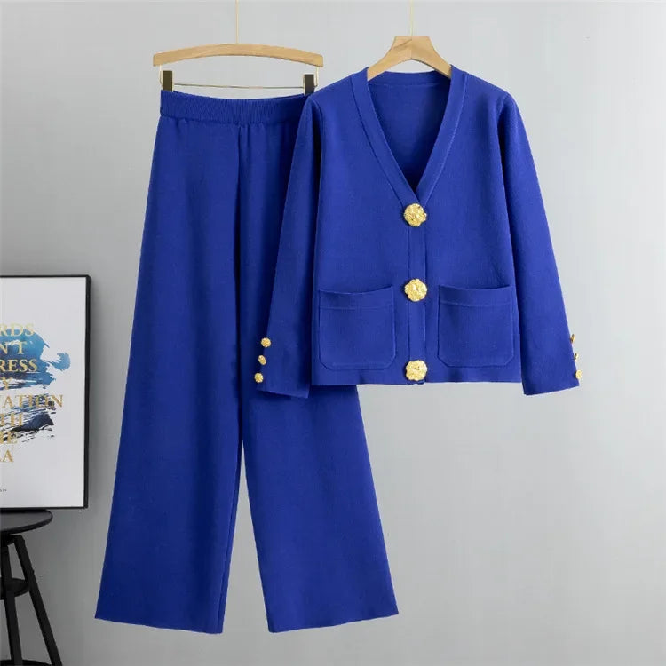 Altesse™ Set With Gold Buttons and Wide-Leg Pants