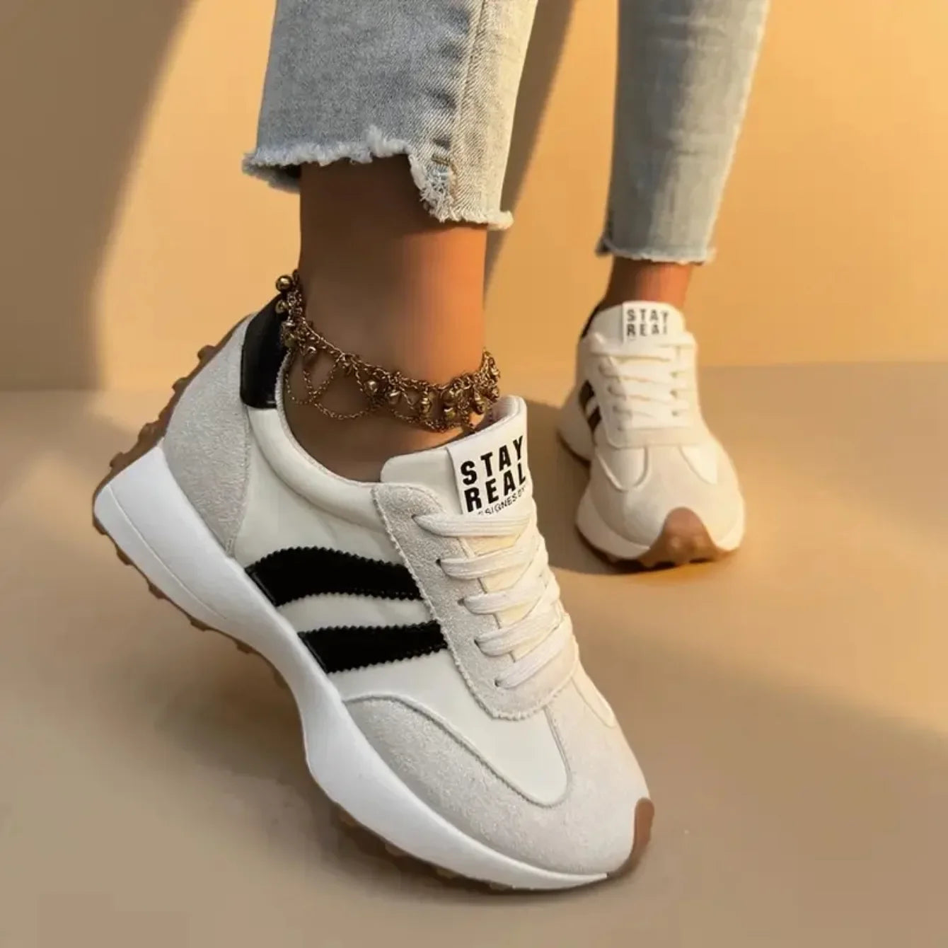 Revora™ Sneakers with Retro Design and All-Day Comfort