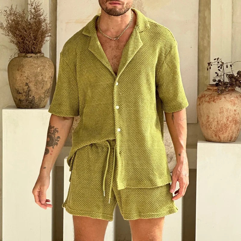 Set Hampton™ with Resort Shirt and Relaxed Textured Shorts / A refined casual set for travel and weekends