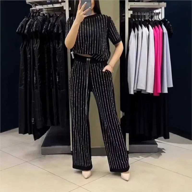 Night Line™ Set with Shiny Vertical Stripes, Slightly Cropped Blouse, and Wide-Leg Pants / The Confidence of a Strong, Feminine, and Irresistible Look!