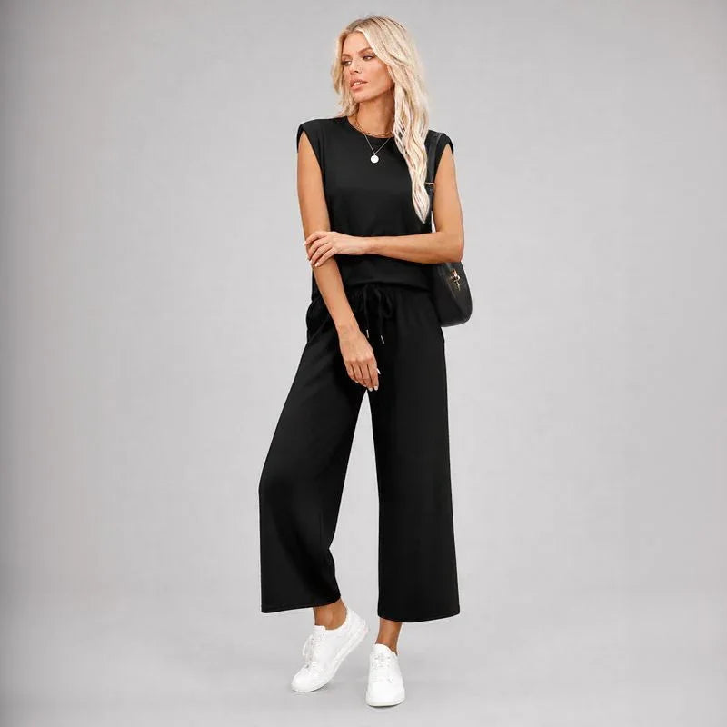 Aya™ Set Structured Shoulder Tank and Cropped Drawstring Pants