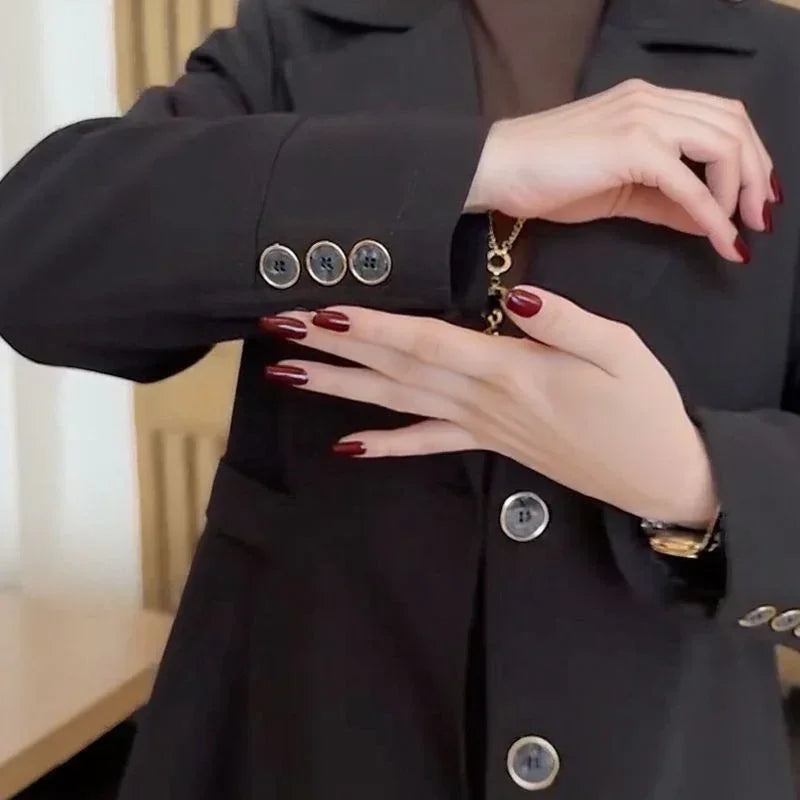 [🔥Last Day of the Promotion – Buy 1, Get 1 FREE!] Lady Luxe™ Coat with Velvet Lining / A Refined Classic that Warms with Charm!