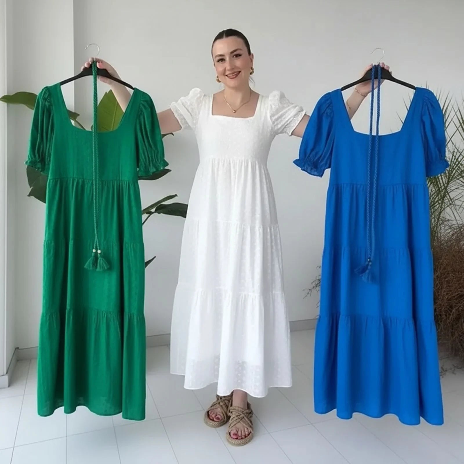 Bella™ Dress in Textured Viscose with Princess Sleeves / Lightness, Charm, and Femininity in Every Movement