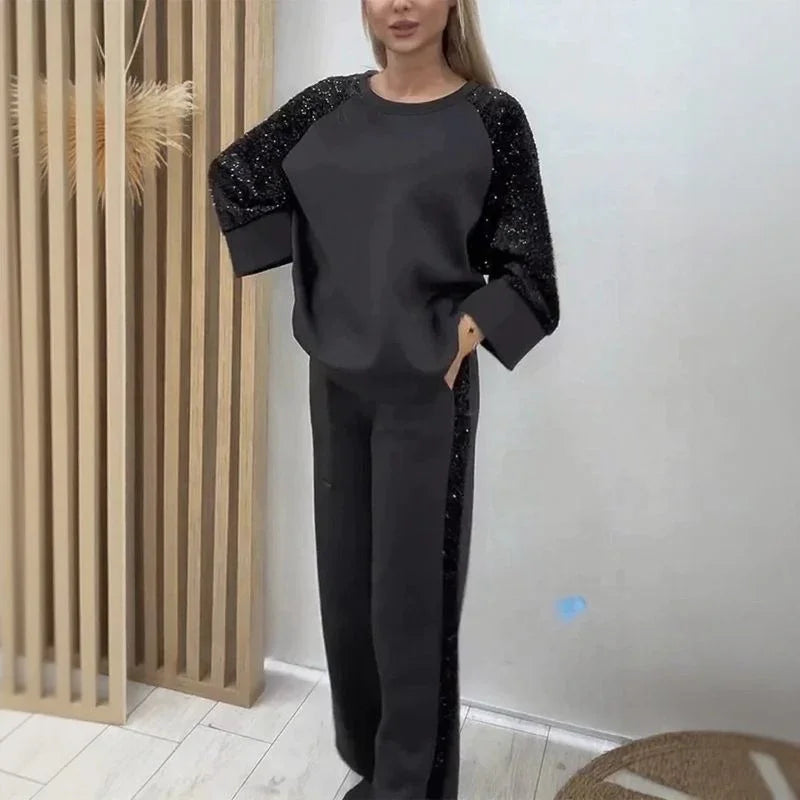 Charlotte™ Set with Sequin Sleeves and Comfortable Fit / Warmth, Presence, and Sophistication for Cold Days