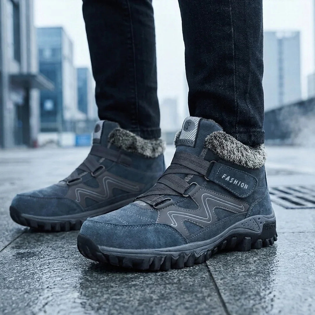 Unisex UrbanFrost™ Boots with Padded Lining and Treaded Sole
