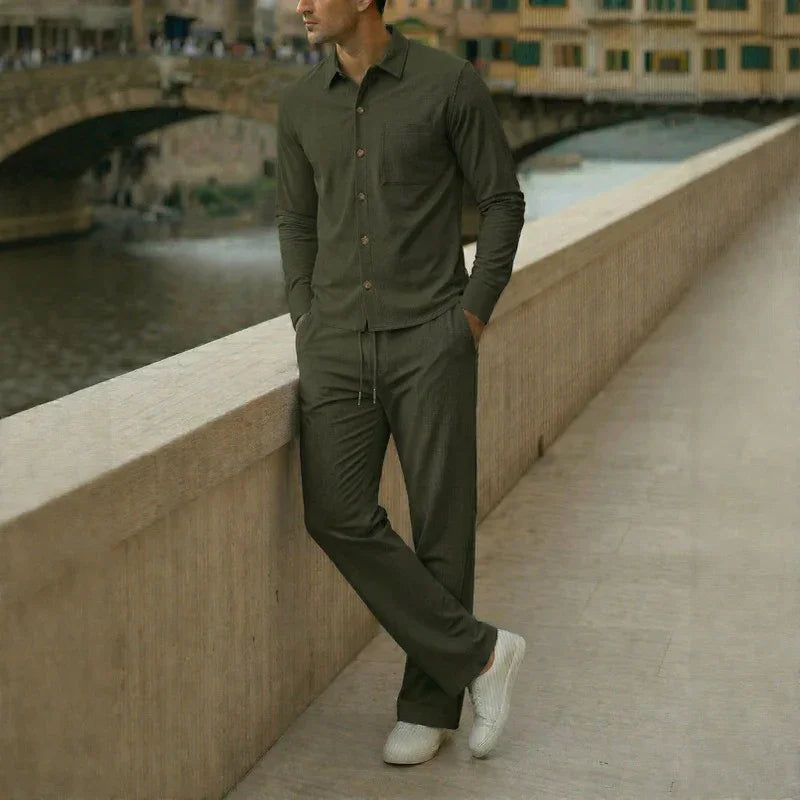 Monte Carlo™ Set with Light Texture and Pants with an Adjustable Elastic Waistband