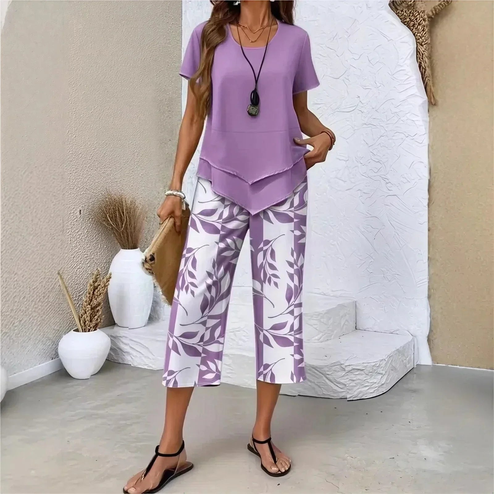 Native™ Set with Layered Top and Printed Capri Pants