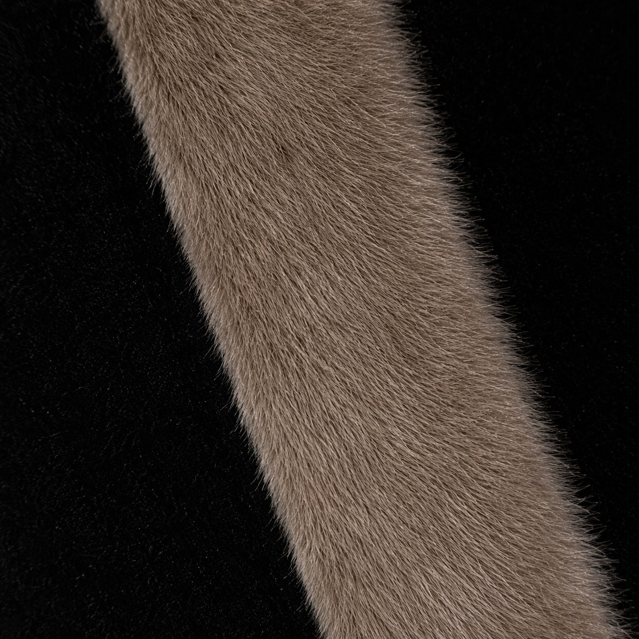Saint Moritz™ Luxury Faux Velvet Coat for Elegant Winter Comfort