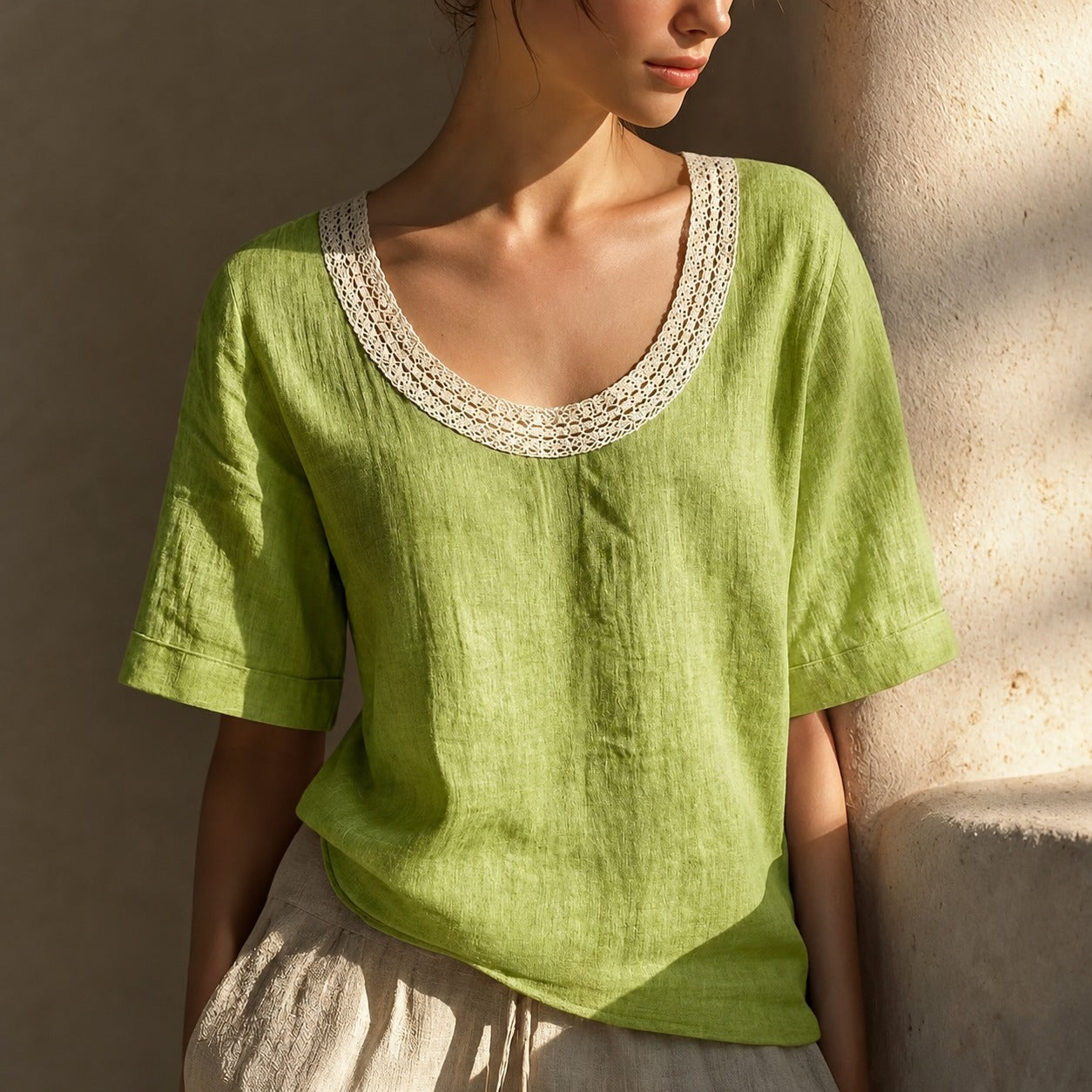 Blouse Evelin™ in Linen Cotton with Crochet Neckline