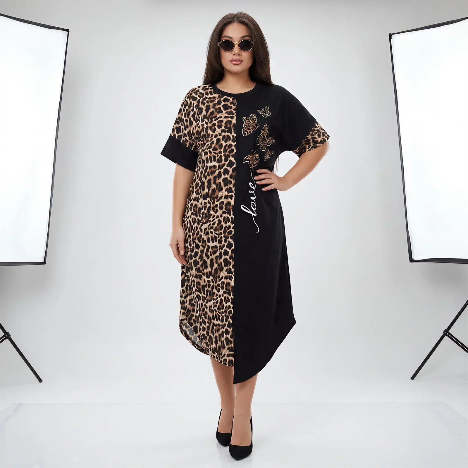 Lille™ Dress in Lightweight Viscose with Animal Print Details
