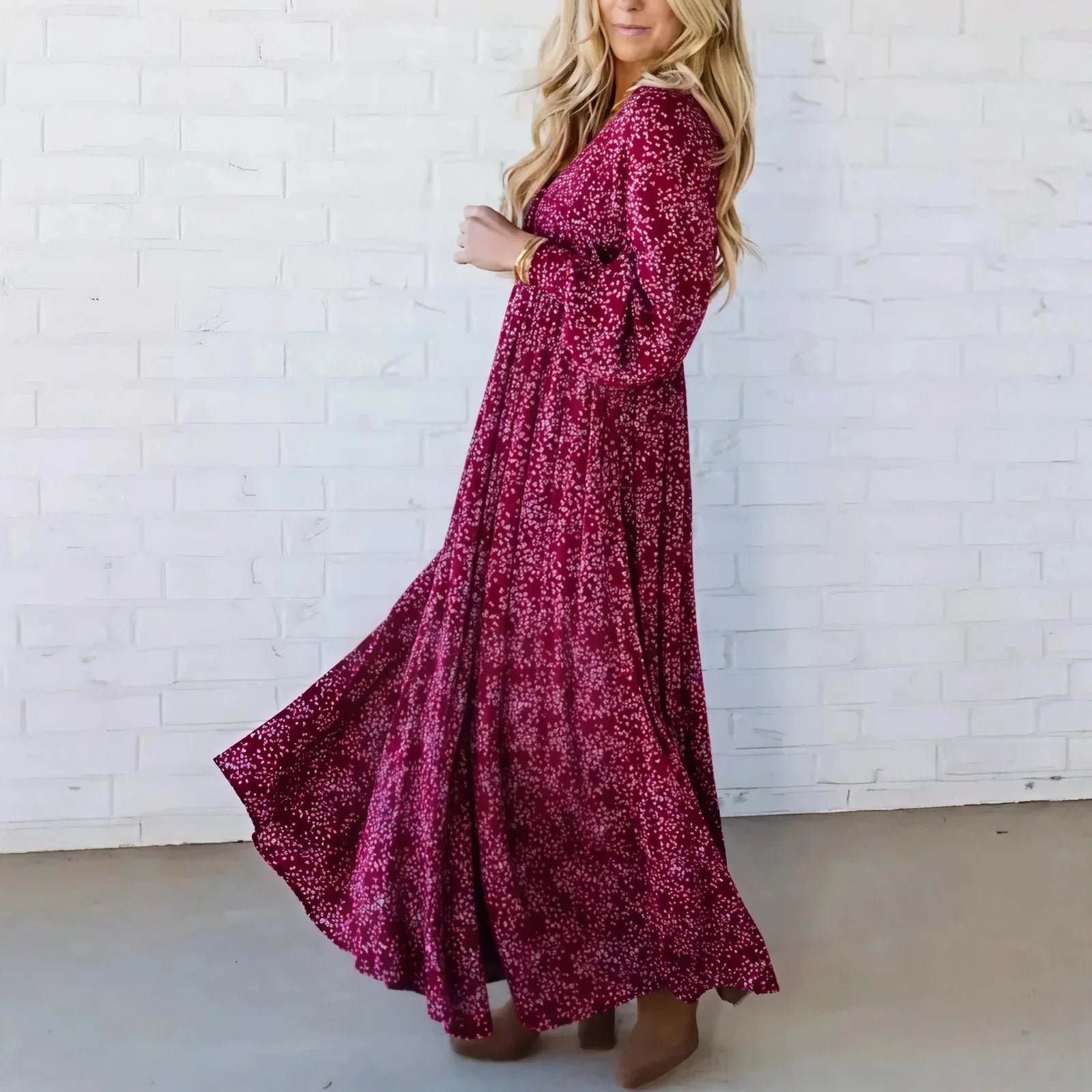 Avelline™ Dress with an Elegant Print and Flowing Silhouette