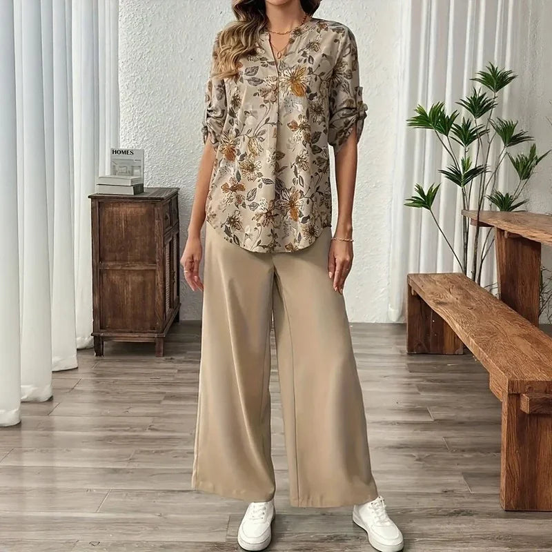 Arvella™ Set with a Printed Blouse and Elegant Wide-Leg Pants