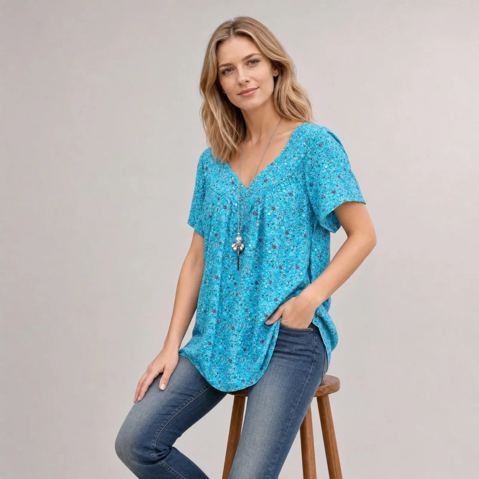 Lisbon™ Blouse in Premium Viscose with V-Neck