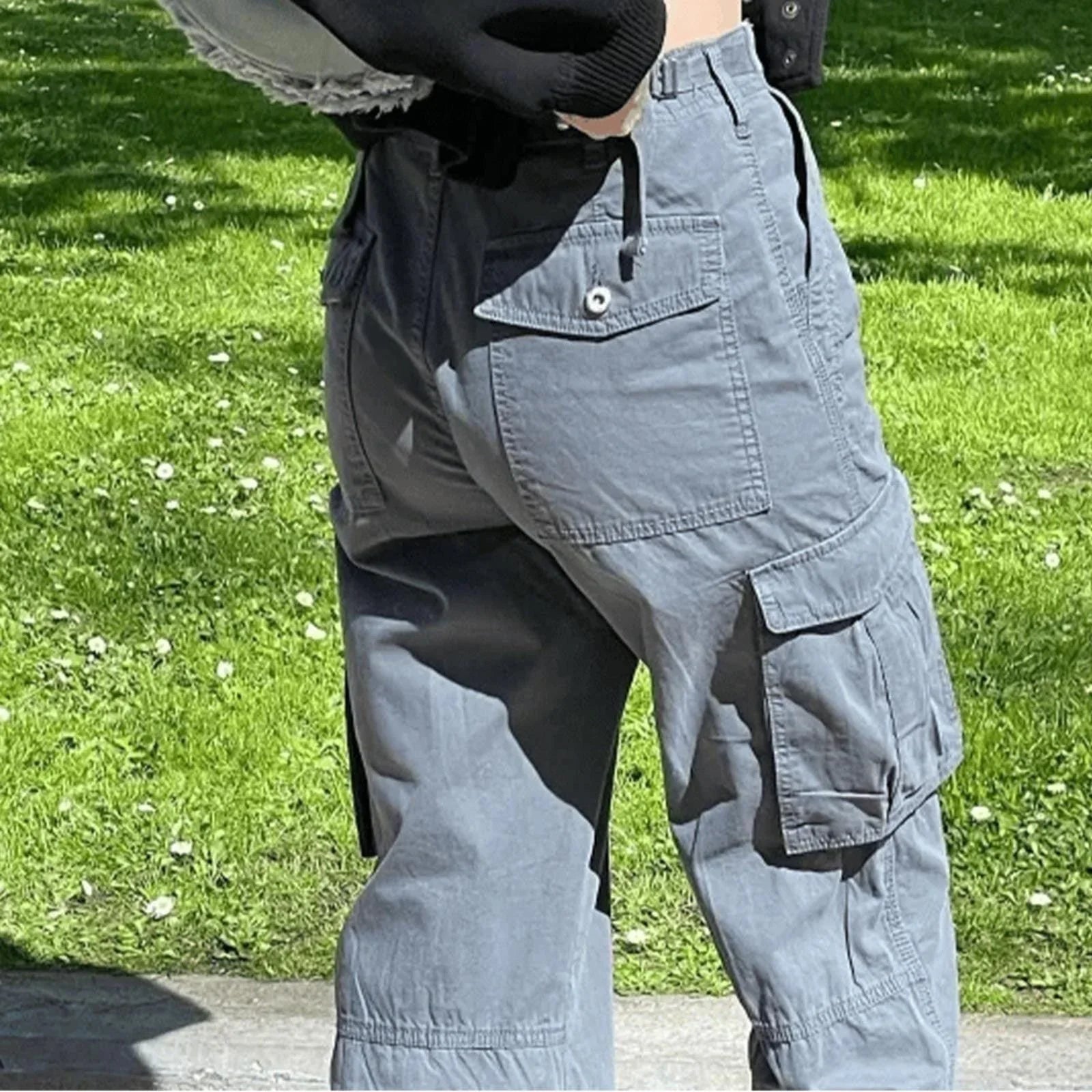 Calça Cargo Feminina Leblanc™ / A Verdadeira Definição de Caimento Perfeito no Corpo! - ModernLar
